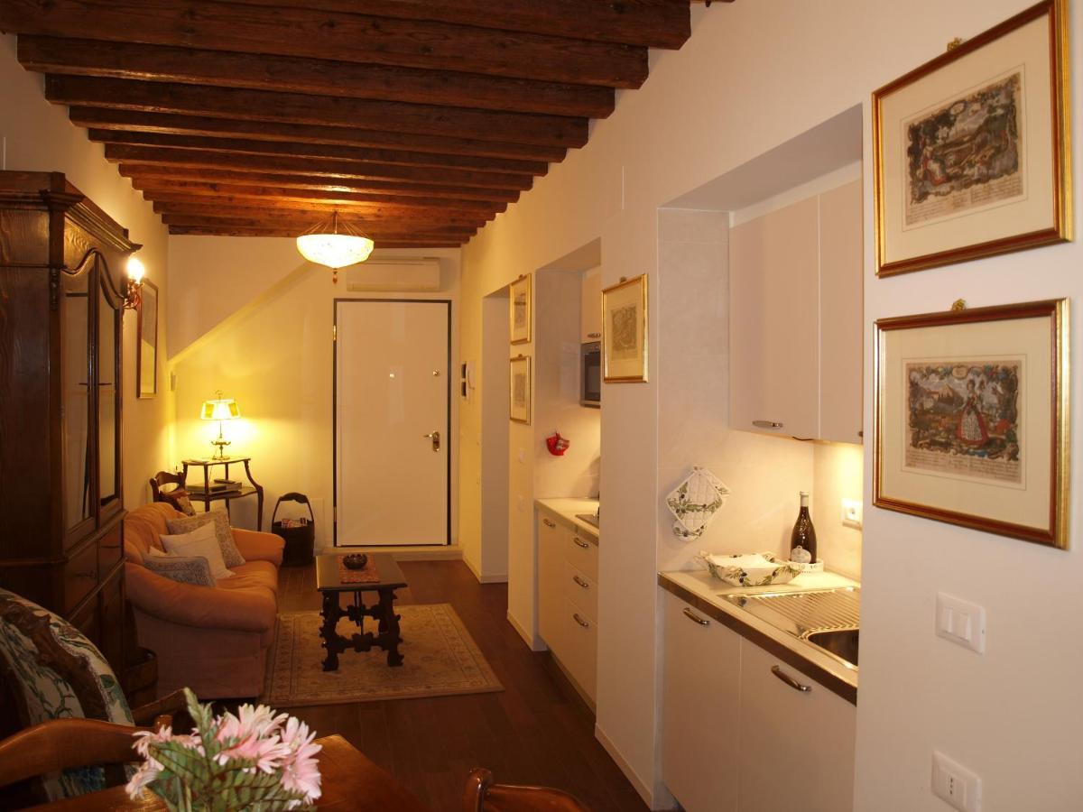 Al Pozzo Dei Scoacamini, 100 M From San Marco, Ground Floor Apartment Venedig