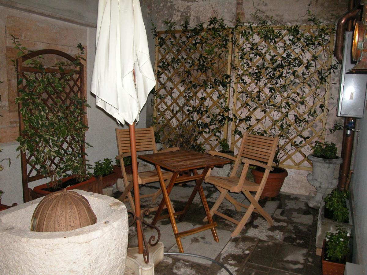 Apartamento Al Pozzo Dei Scoacamini, 100 M From San Marco, Ground Floor